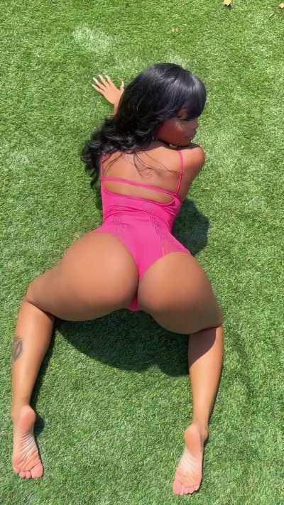 Outdoors w/ Daalischus 🌿