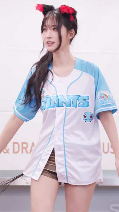 EVERGLOW - Sihyeon
