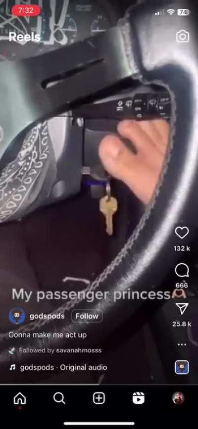 toe jam bent key cringe