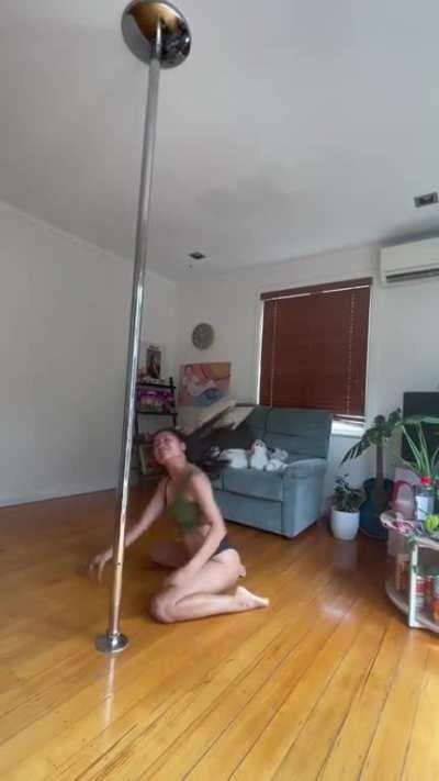 Get friends that hype you up like this when you freestyle🔥❤️🦋