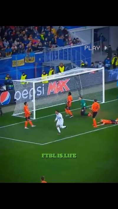 Bale X Ronaldo (this was nostalgic and brought tears to my eyes Hala Madrid)