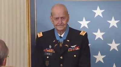 Here we go again. Biden wanders off in middle of ceremony today. 😂😂😂