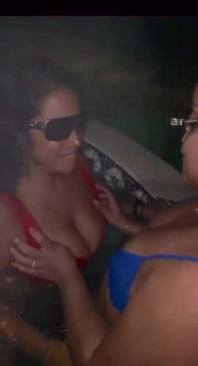 I had so much fun with my bestie in the jacuzzi