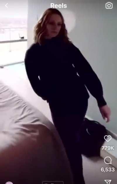 This introduction from a neurodivergent server hurts my brain