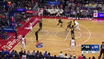 [Highlight] Embiid with his 4th block of the game!