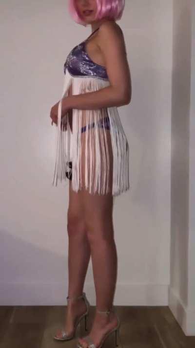 Grace Van Dien Closer Costume