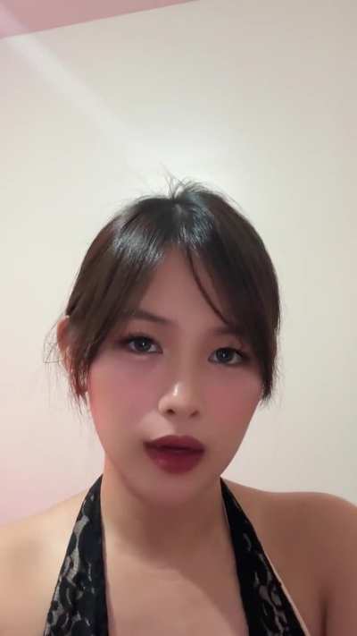 it's the lip bite at the end 😘