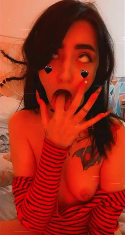 I'm here again guys🥳