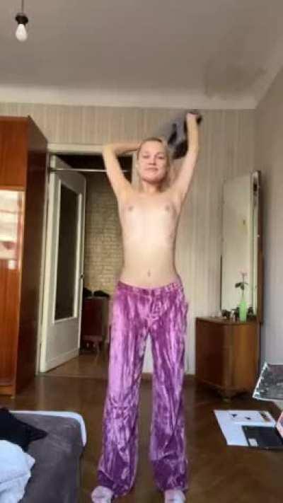 I’m 20, only 4’11, but still have no tits 😭