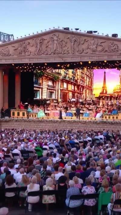 15 yo Dutch singer Emma Kok stuns audience by singing “Voilà” - Barbara Pravi