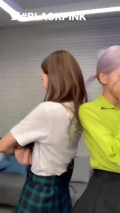 200630 BLACKPINKOFFICIAL Rosé and Jisoo Twitter Update