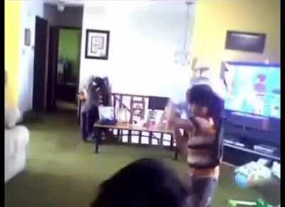 XDDDDDD video de r/kidsarefuckingstupid