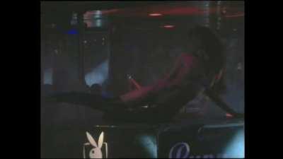 Kobe Tai Naked On Stage