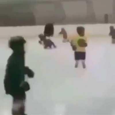 Pelota a niño 👊😎