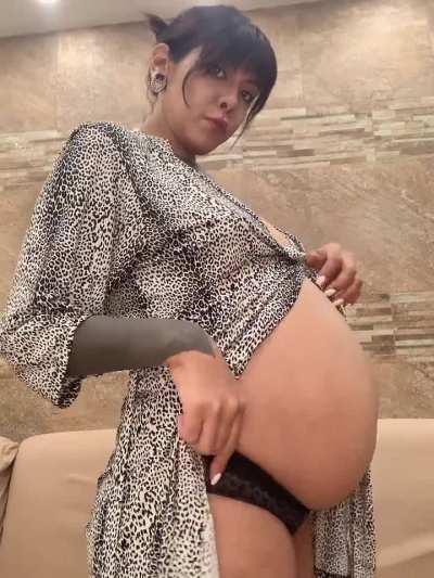 Do you find my 39 weeks belly sexy?