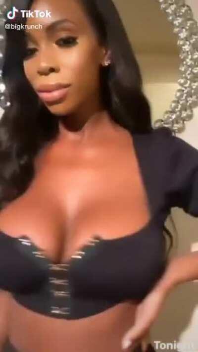 Lexi Hart needs to get titty fucked