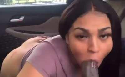 Shake it while you eat 🤤