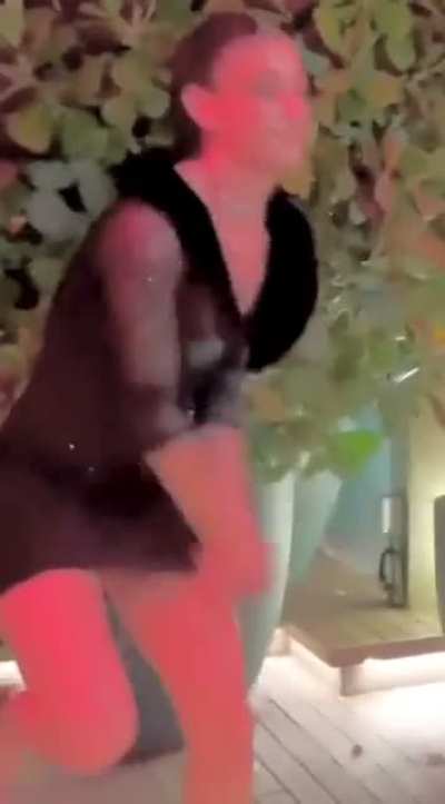 charli damelio sexy twerk