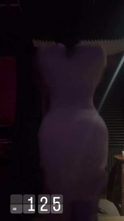 Sexy making that mf clapp 