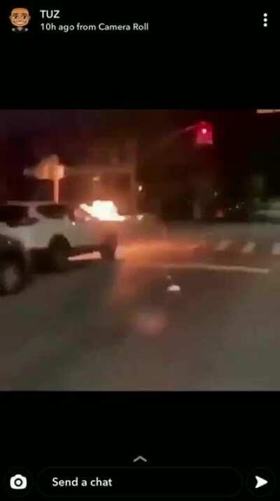 Os kpoppers atrás do orochi.