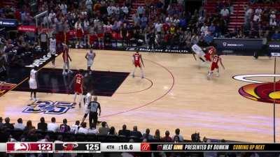 [Highlight] Caleb Martin gets critical steal on Trae up 3 to seal the game