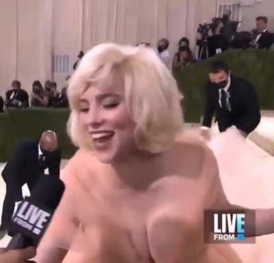 Imo Billie Eilish's best look so far