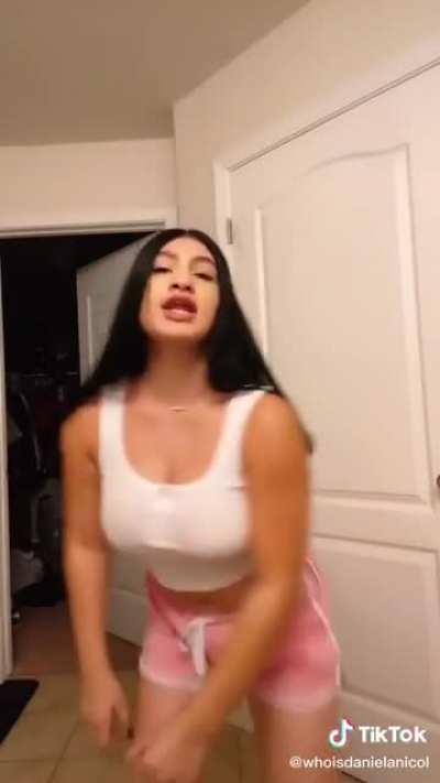 Pay closeee attention to the thing in the closet