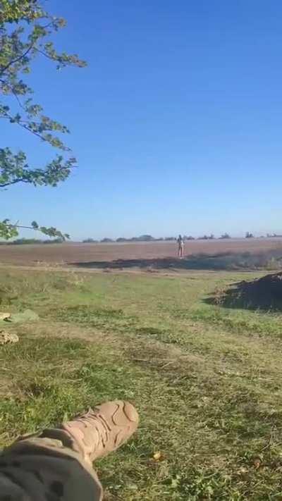 A Ukrainian soldier launches an Igla MANPADS against a visible Russian cruise missile today 10/10/2022