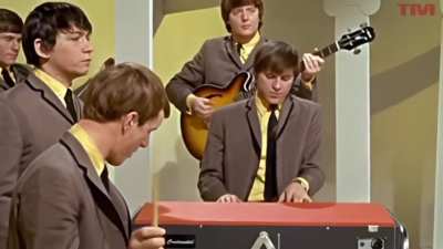 So what are some things that piss people off about gate and or fan fics