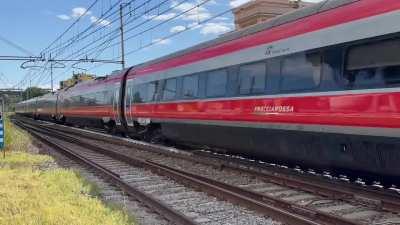 Etr 600 Frecciarossa livery in Settebagni