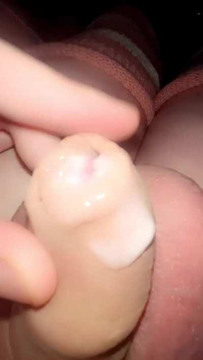 Stick your tongue out for mommys cummies 💦