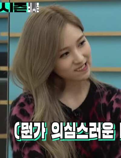 201105 - Mina lip bite