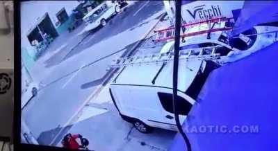 Bike thief gets pounded by multiple men