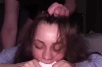 You can SEE the moment her brain turns off 🤤