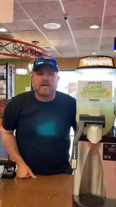 Okeechobee man freaks out in a Popeyes