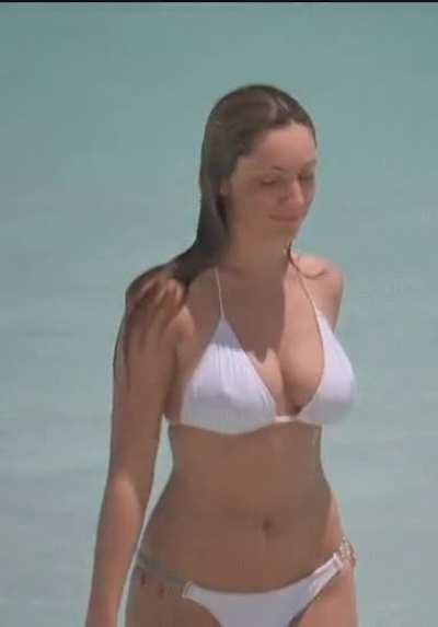 She was quite something in Three (2005)