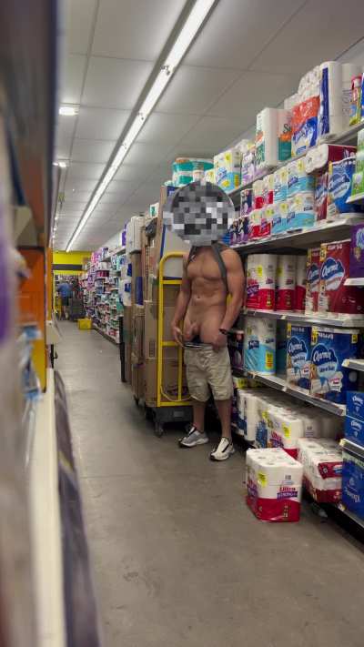 Didn't notice the employee till after😂