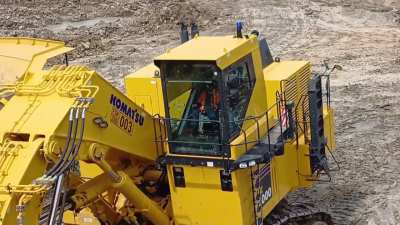 Komatsu PC2000 Front shovel