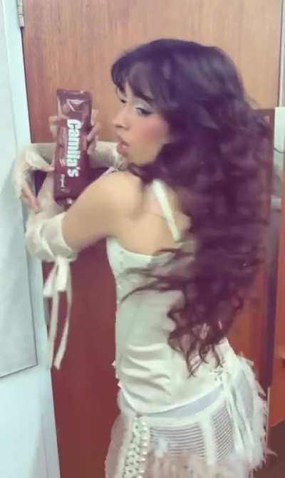 She can’t even resist herself 🤭