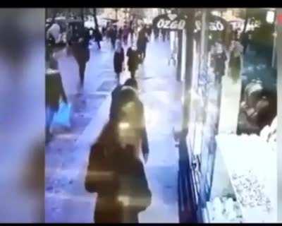 Trying to Zlatan a baloon.