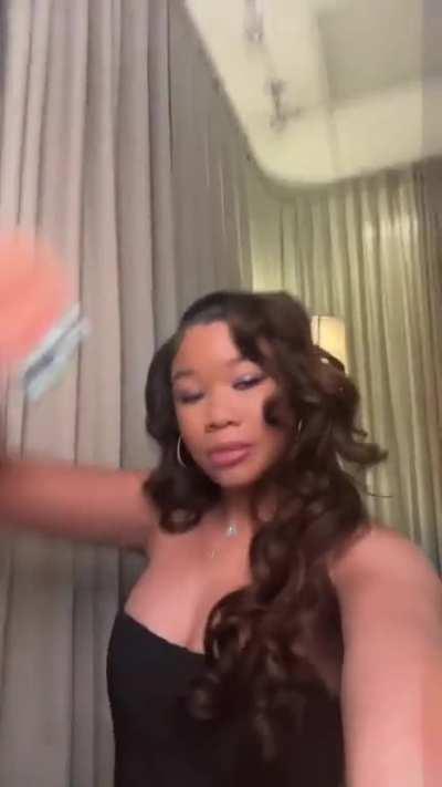 One of my favorite Tiktok videos & looks from Storm Reid 😍🤤