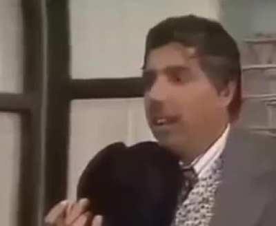 Seu Madruga quando precisa pagar o aluguel: