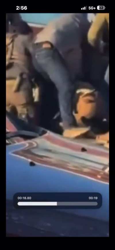 ICE agents remove holstered pistol from American citizen before execution in Minneapolis