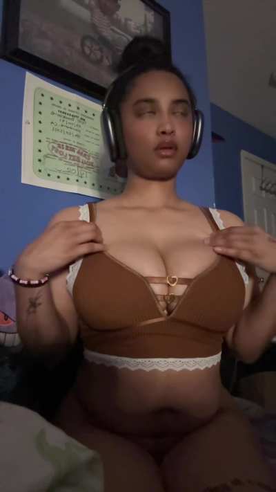 just got this top, does it match my brown areoles