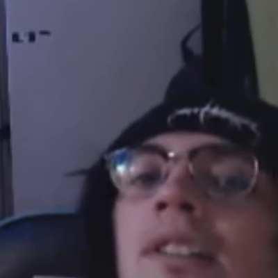 Timmy cada vez q habla.