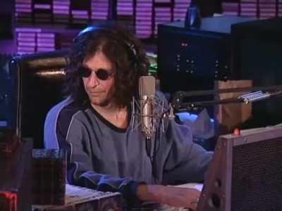 Girlfriend Flashes Howard