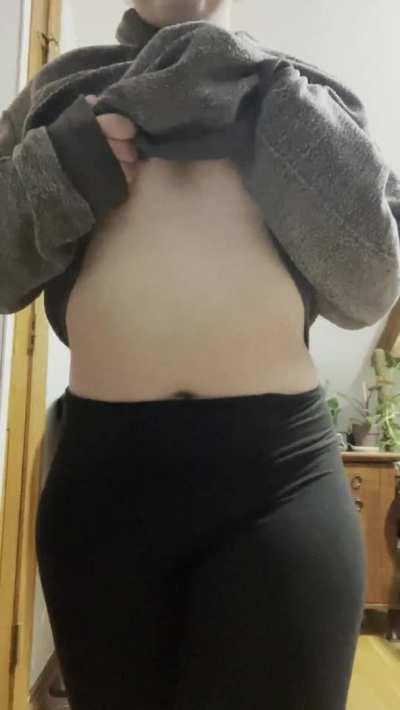 my hoodie got rainy, i should take it off :)