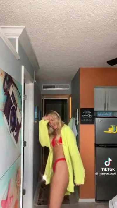 The no one with a body like Mary 😍😍 My Goddess