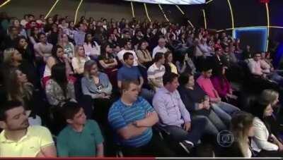 Quem acha que a LJ muda o pa&iacute;s levanta a m&atilde;o... xiiiii