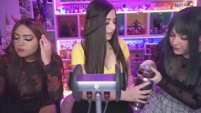 ASMR. Arigameplays + Nuvia ouo + Goddess Alfa.